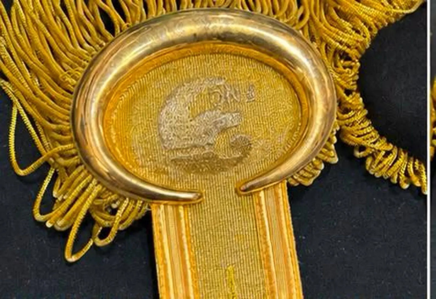 Military Ceremonial Gold Bullion Shoulder Epaulettes with Fringe – Premium Dress Uniform Shoulder Boards (Pair)
