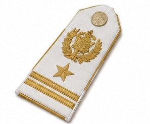White Military Officer Shoulder Board with Gold Laurel Wreath & Shield Insignia – Embroidered Dress Uniform Epaulette (Pair)